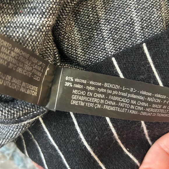 Zara Black Sweater with White Stripes - Picture 8 of 8